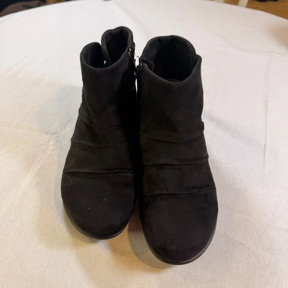Bussola Coimbra Ankle Boots Women 38 7.5 Black Ruched Suede Comfort Minimalist